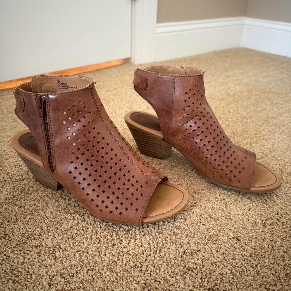 b.o.c Leather Heeled Sandal